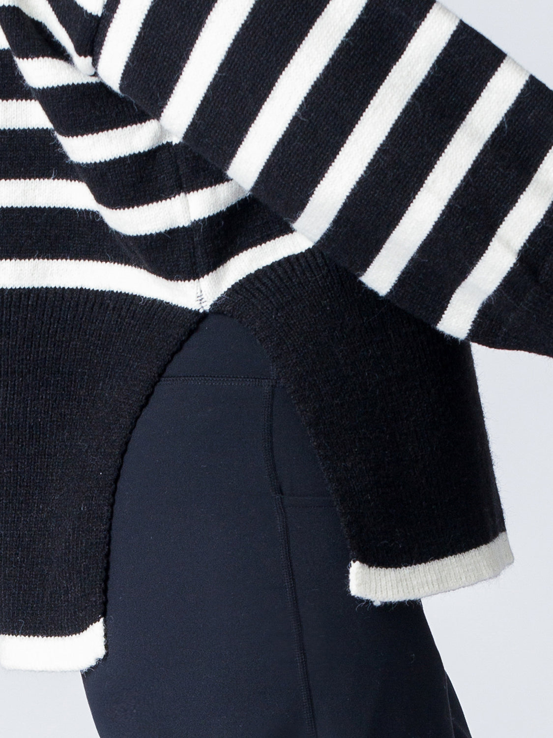 RELAXED STRIPED TURTLENECK SWEATER, BLACK/WHITE