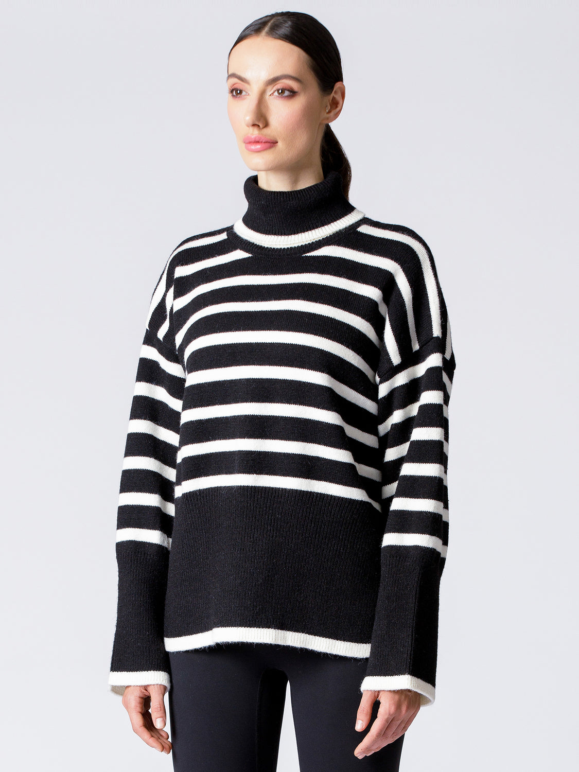 RELAXED STRIPED TURTLENECK SWEATER, BLACK/WHITE