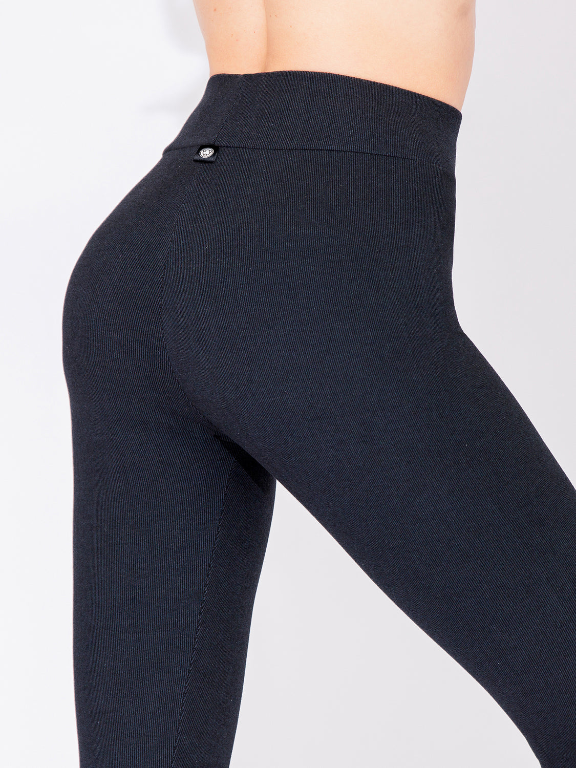 VEGAN CASHMERE SEAMLESS LEGGINGS, BLACK