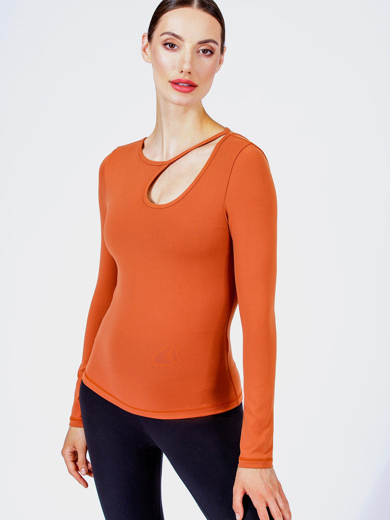 ATMAN LONG SLEEVE CUTOUT TEE, MAPLE