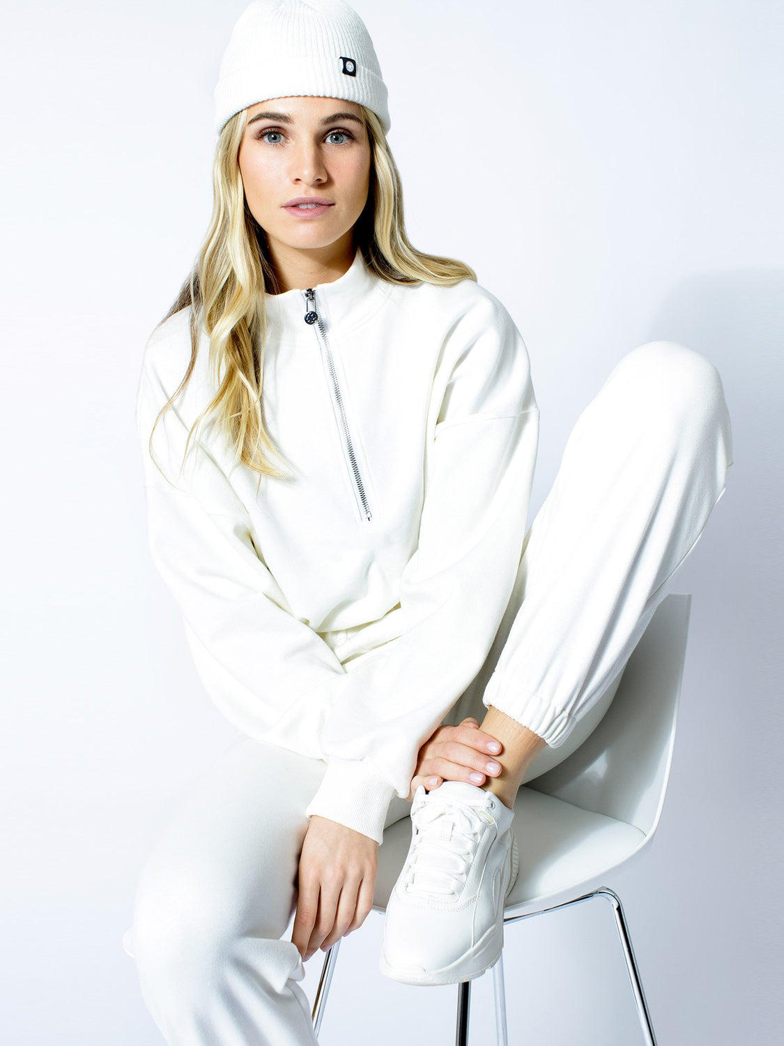 CT COTTON HALF ZIP SWEATSHIRT, WHITE