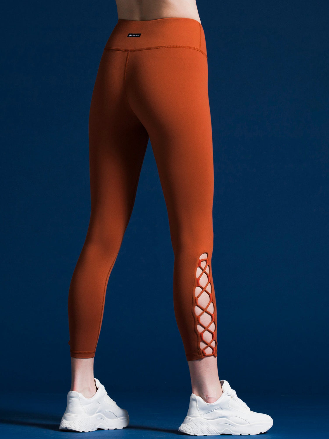 MUSE ANKLE CROPS, MAPLE