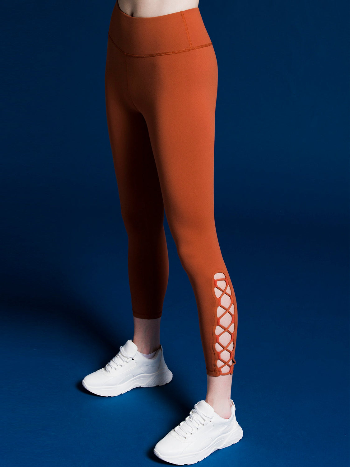 MUSE ANKLE CROPS, MAPLE