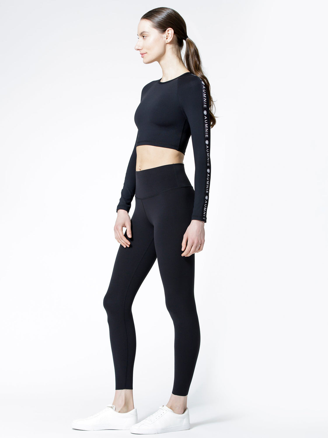 CROPPED LOGO RAGLAN, BLACK