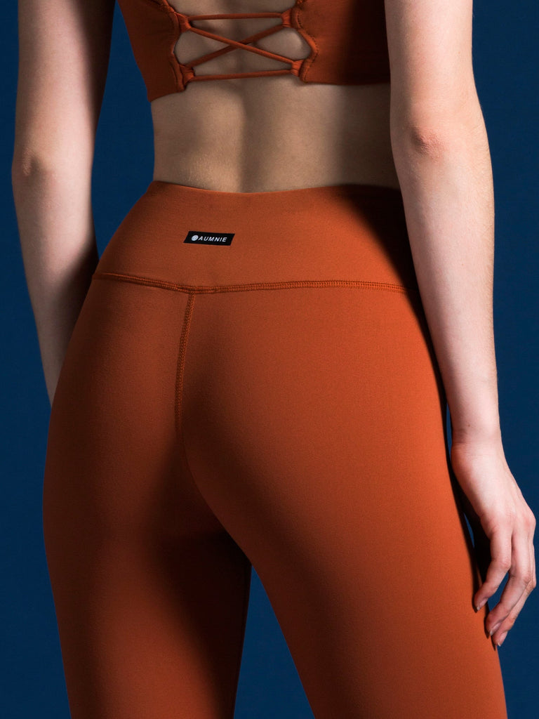 MUSE ANKLE CROPS, MAPLE