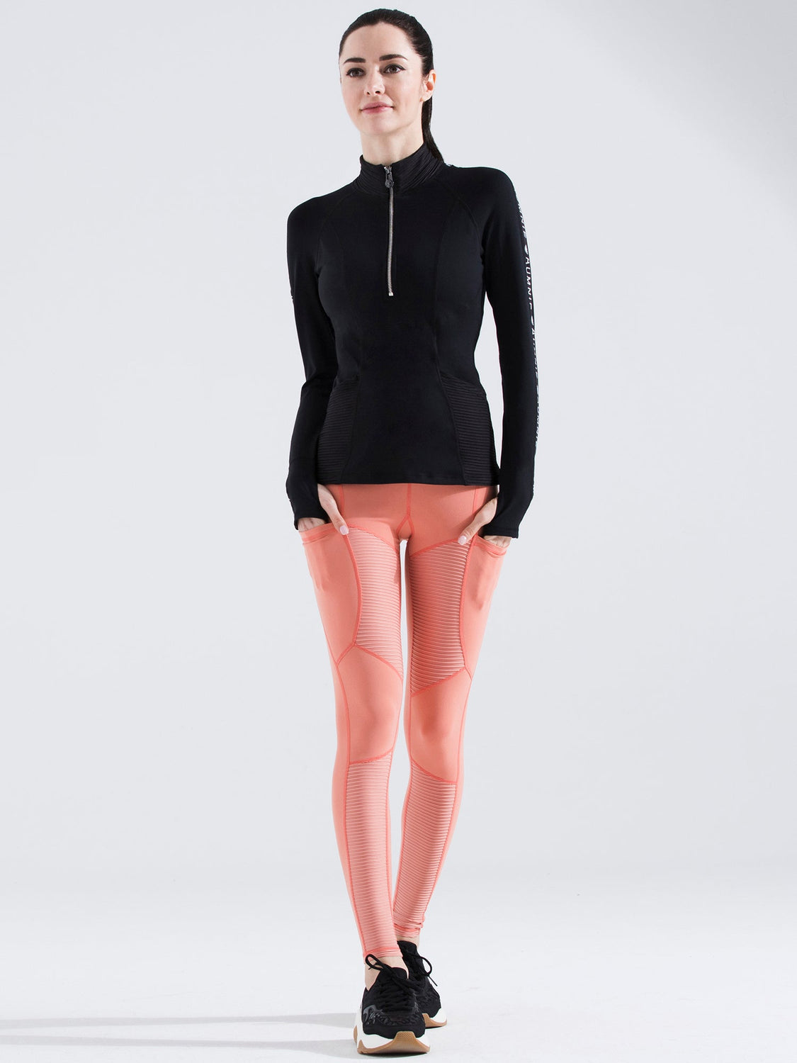 HALF ZIP LOGO TOP, BLACK