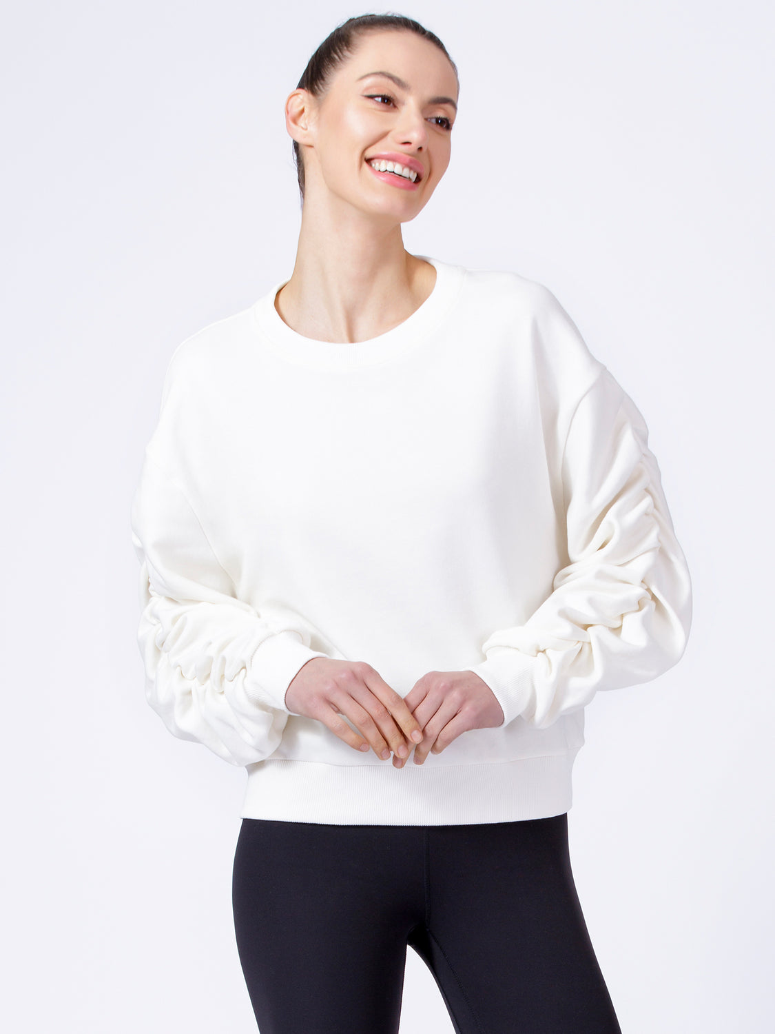 RUCHED RUNWAY SWEATSHIRT, WHITE