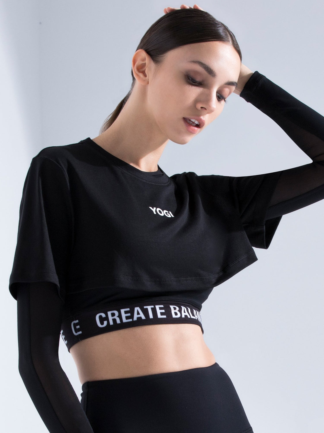 YOGI CROPPED TEE, BLACK