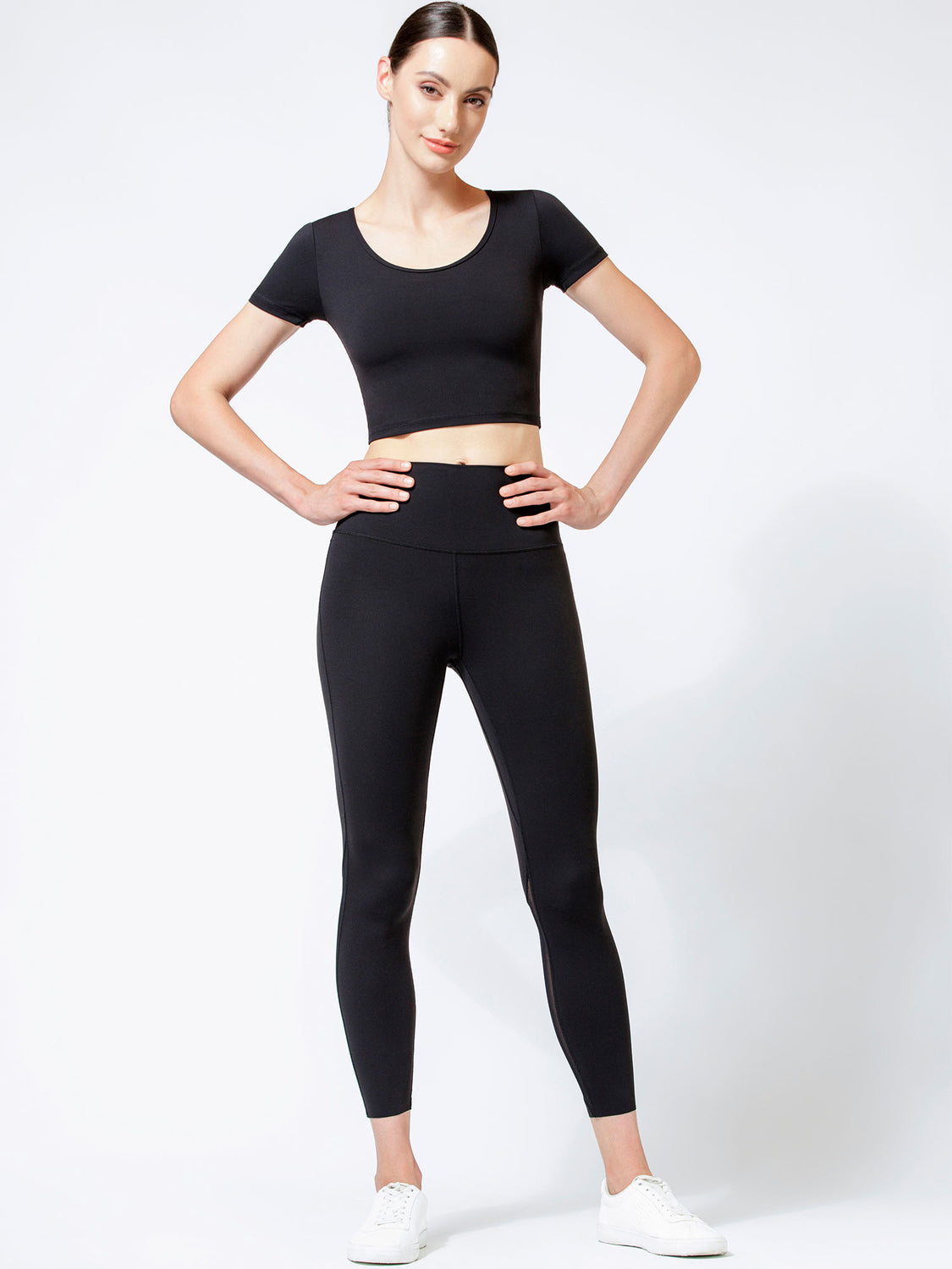 ADORBS CROPPED TEE, BLACK