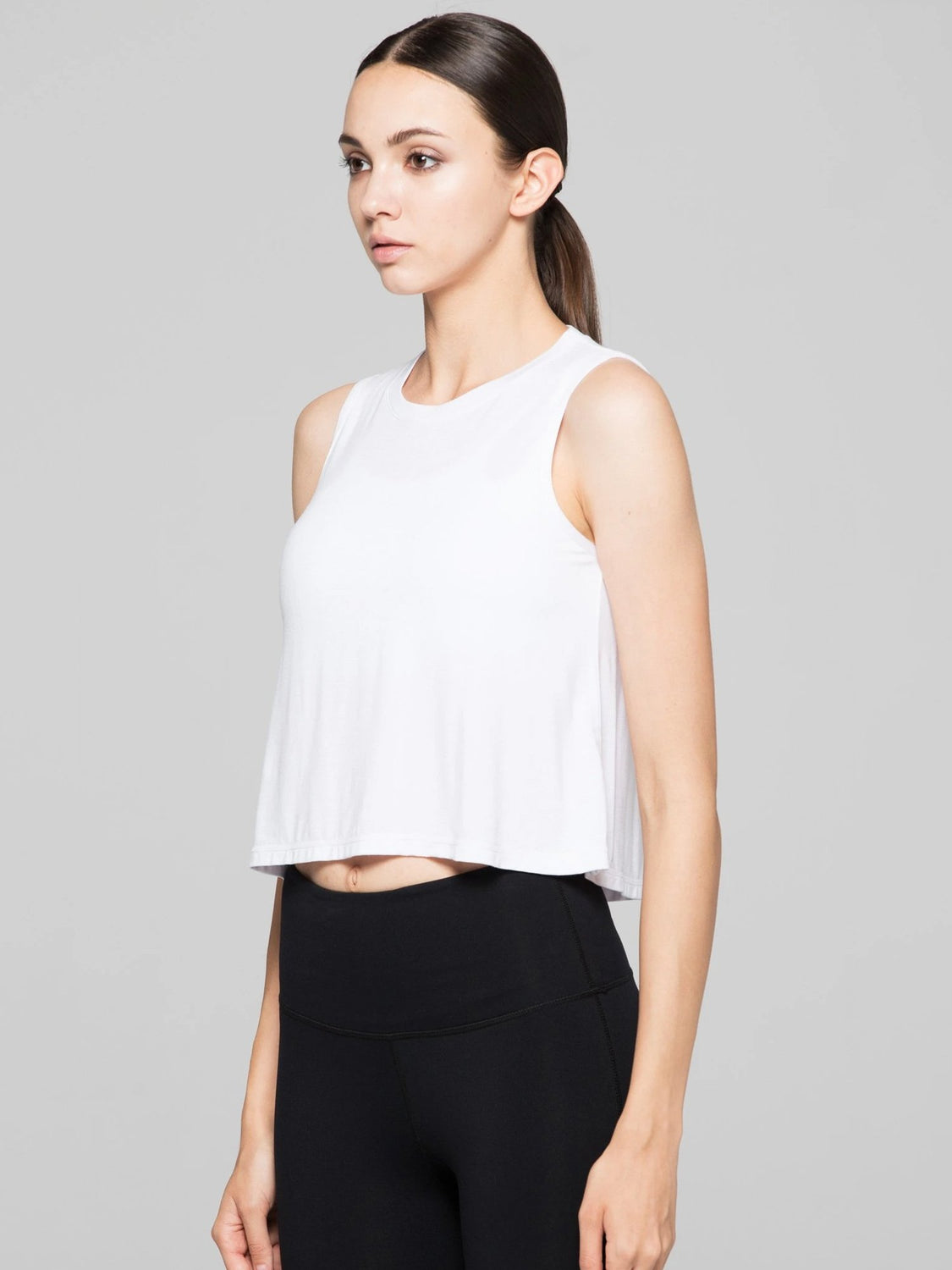 LOOSE CROPPED MUSCLE TANK, WHITE