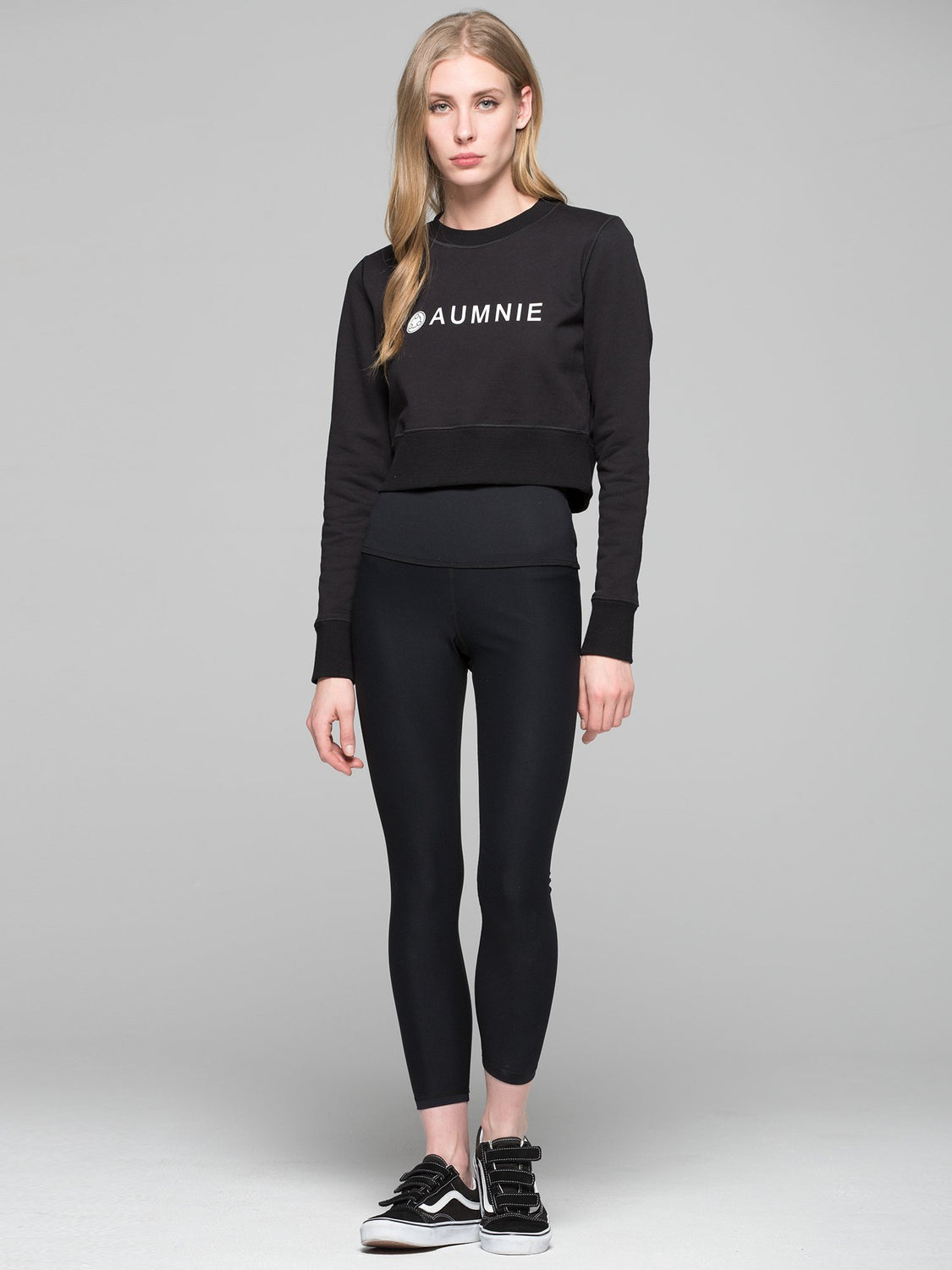 CROPPED SWEATSHIRT, BLACK