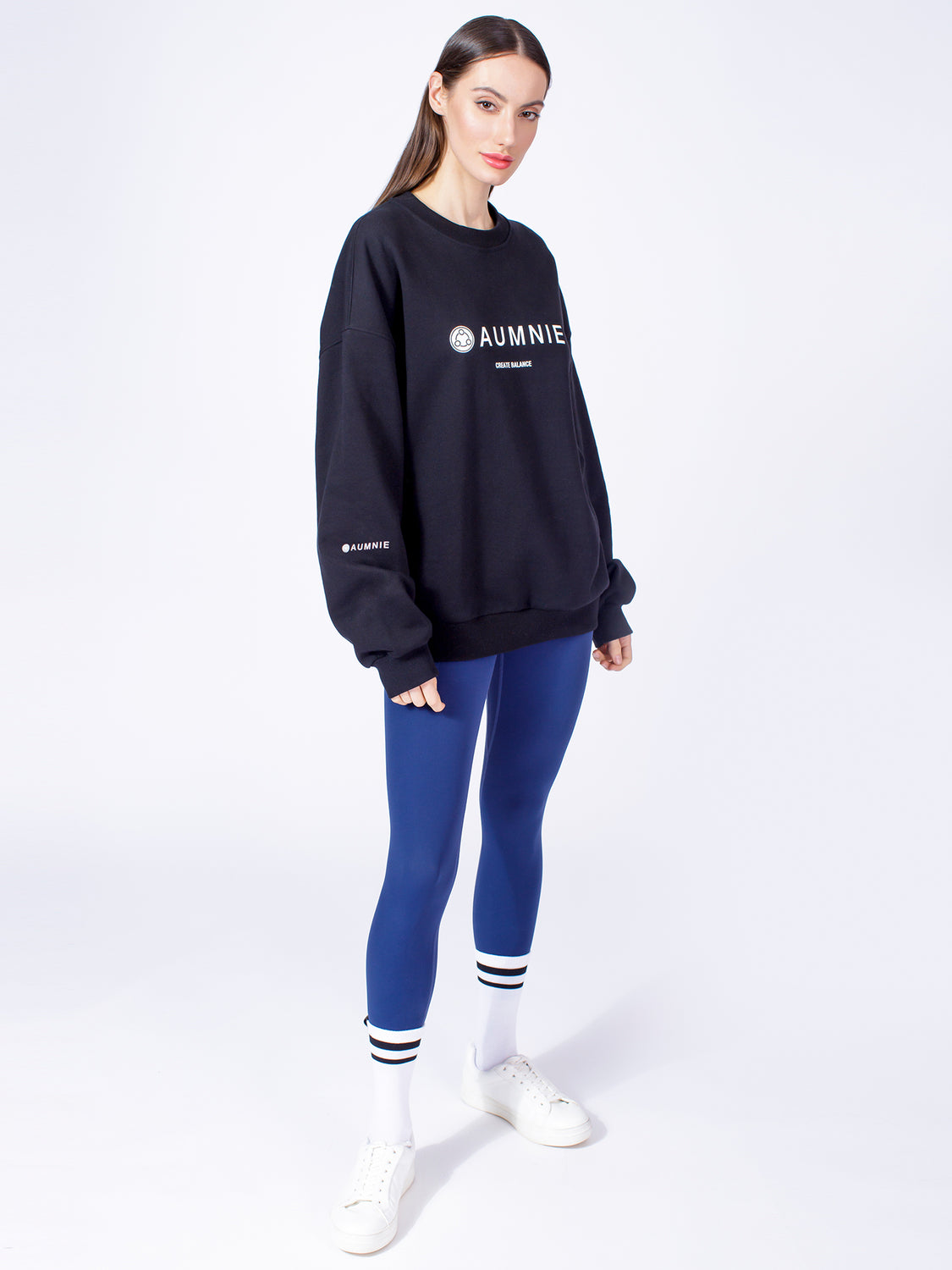 AUMNIE OVERSIZE SWEATSHIRT, BLACK