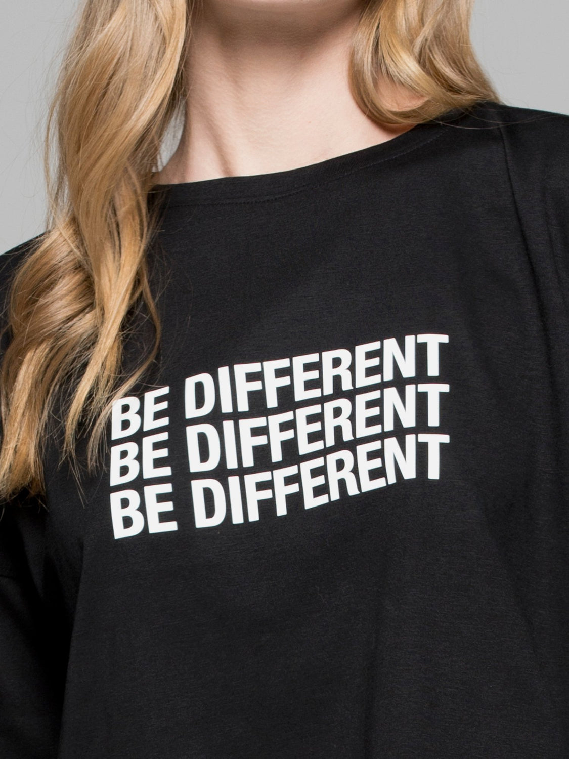 BE DIFFERENT OVERSIZED CROPPED TEE, BLACK